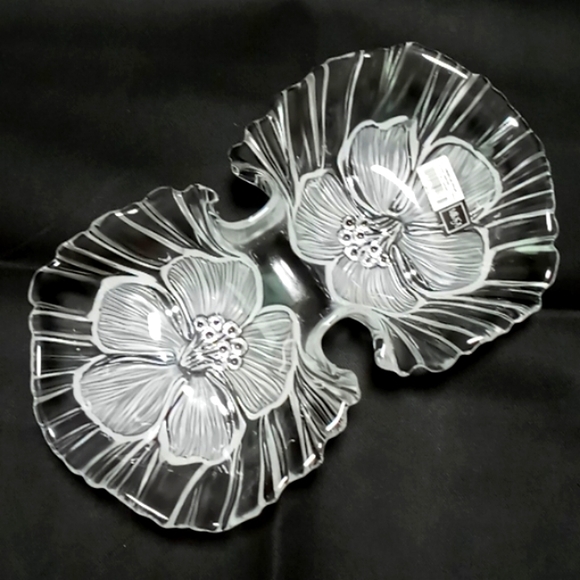 Mikasa 13" Hibiscus Frost Divided Server - Picture 2 of 7